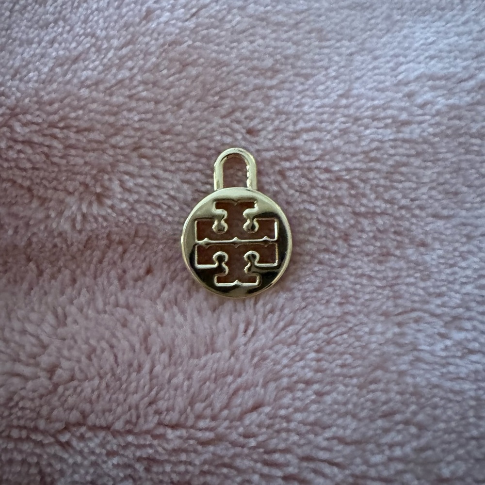 Tory Burch pendant